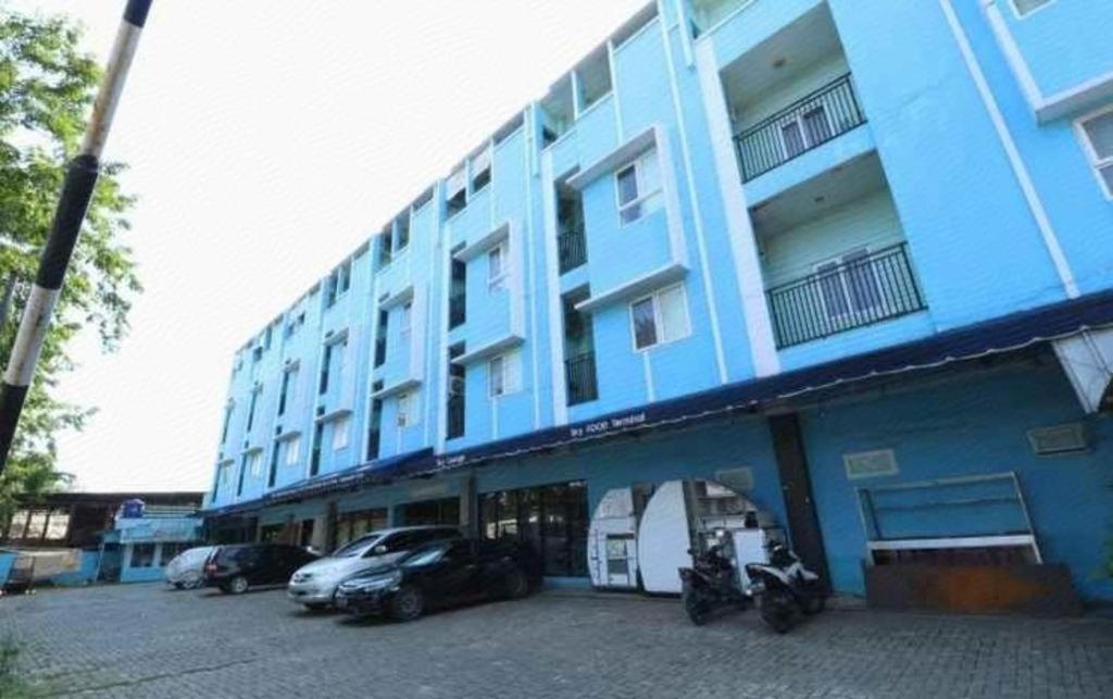 Reddoorz Near Mandaya Royal Hospital Puri Hotel Tangerang Exterior photo
