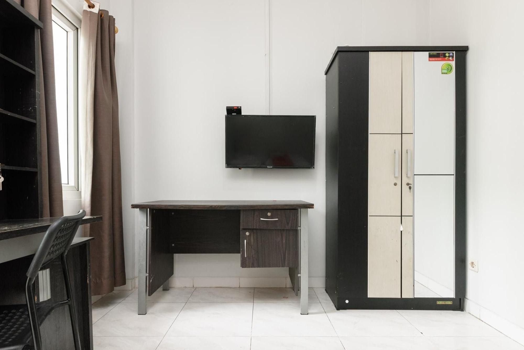 Reddoorz Near Mandaya Royal Hospital Puri Hotel Tangerang Exterior photo