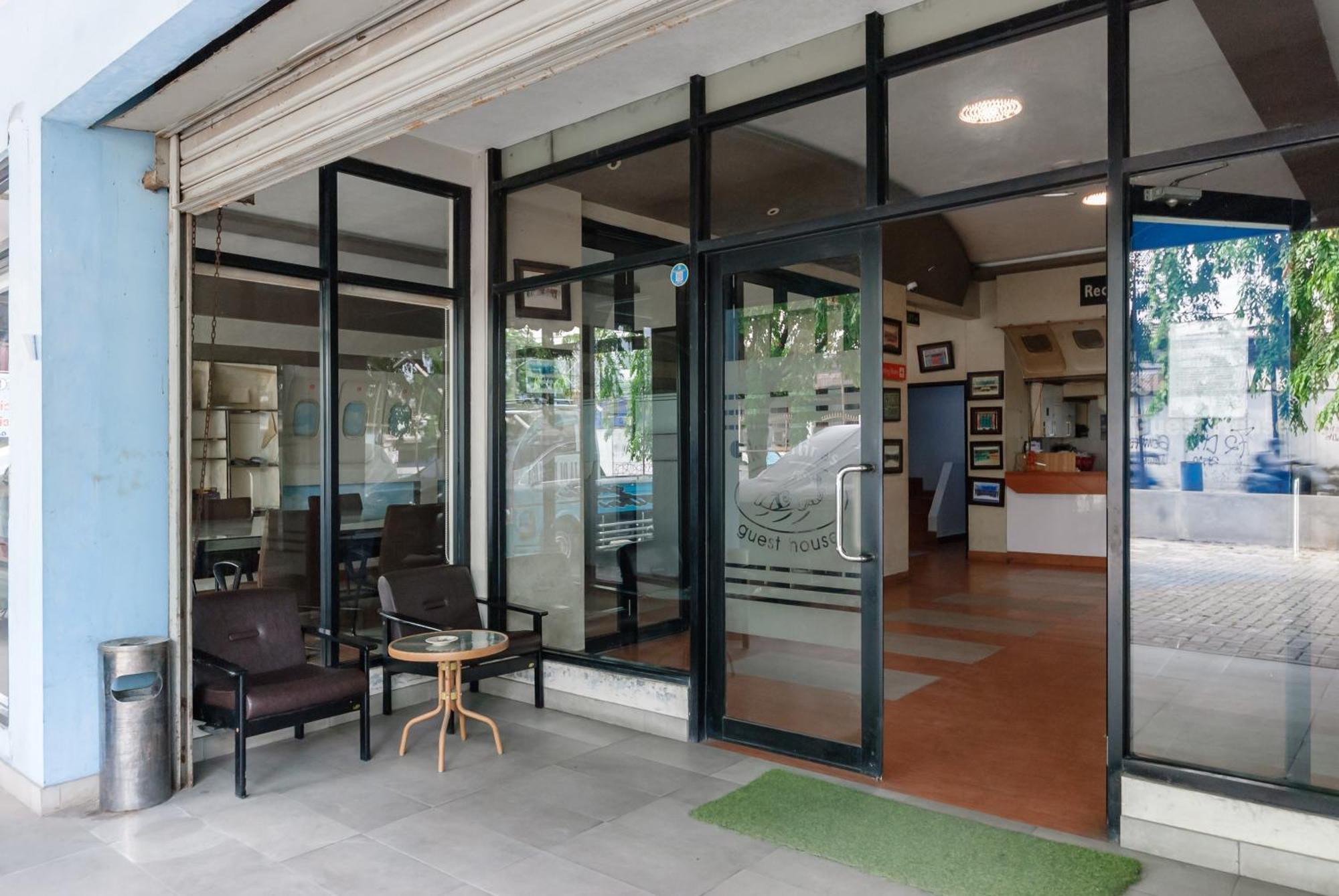 Reddoorz Near Mandaya Royal Hospital Puri Hotel Tangerang Exterior photo